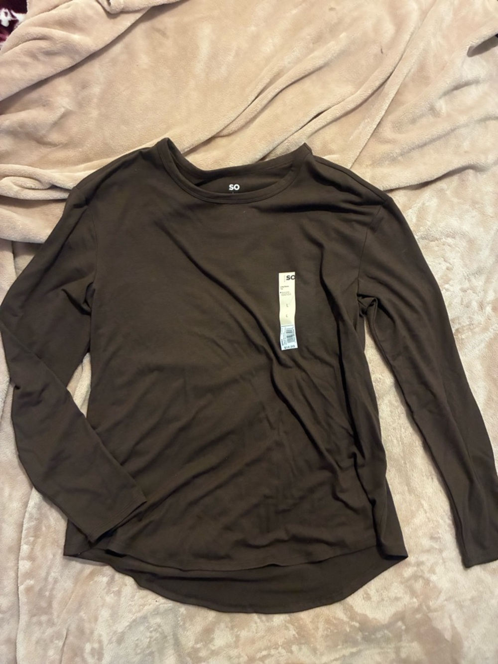 NWT SO Long Sleeve Crew Neck Top in Dark Brown